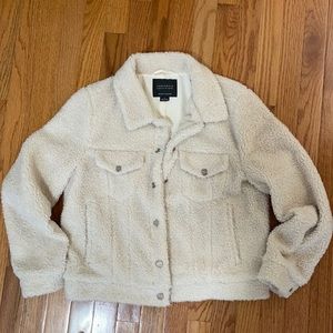 Cream teddy jacket with buttons & pockets